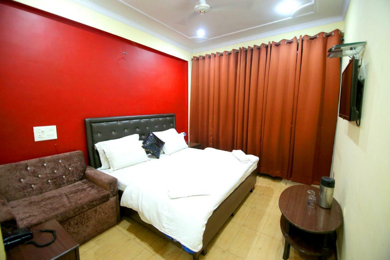 Hotel New Aditya Haridwār Exteriér fotografie
