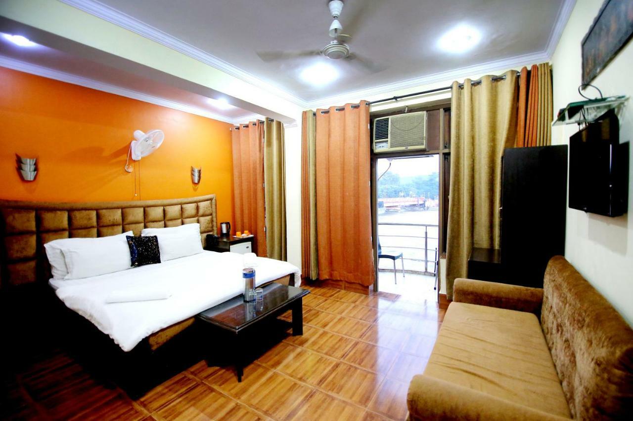 Hotel New Aditya Haridwār Exteriér fotografie
